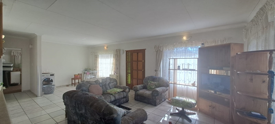 5 Bedroom Property for Sale in Morelig Free State